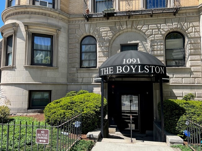 Building Photo - 1091 Boylston Unit 22