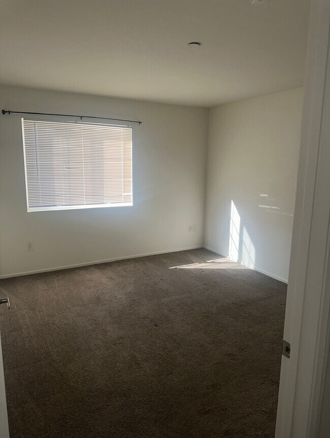 Photo - Hillview Apartments