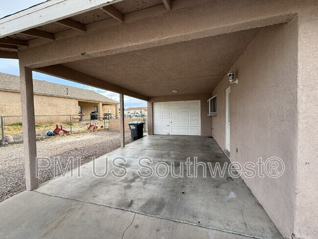 Photo - 1577 Luna Media