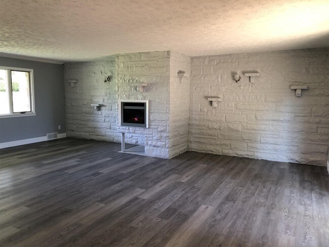 Photo - 675 N Overlook Dr