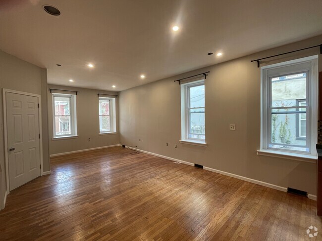 Building Photo - 211 Sumac St Unit 1 Rental