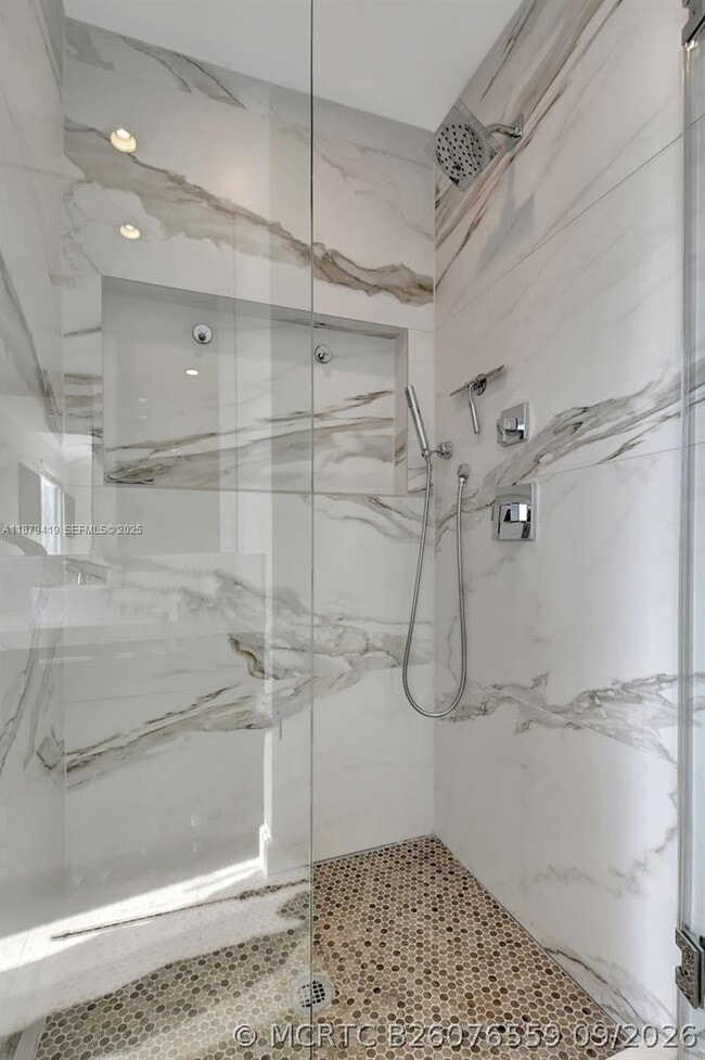110 SE 2nd St Unit 203