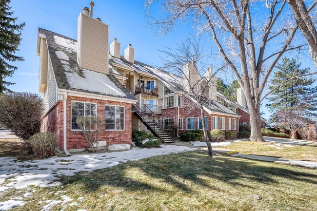 Building Photo - 13704 E Lehigh Ave