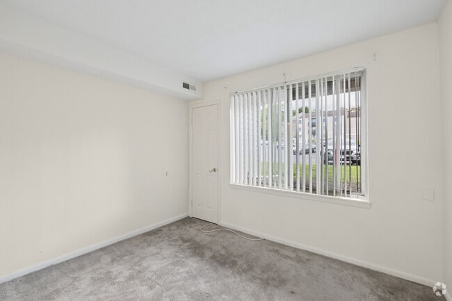 3BR, 2BA - 1,285SF - Primary Bedroom