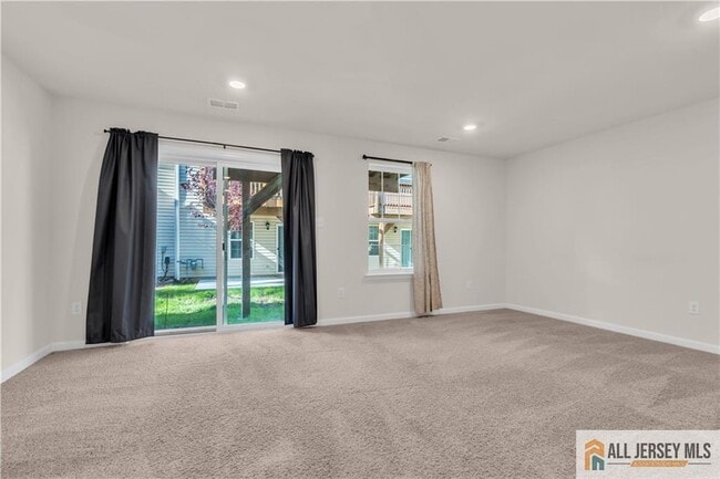 Photo - 504 E International Rd