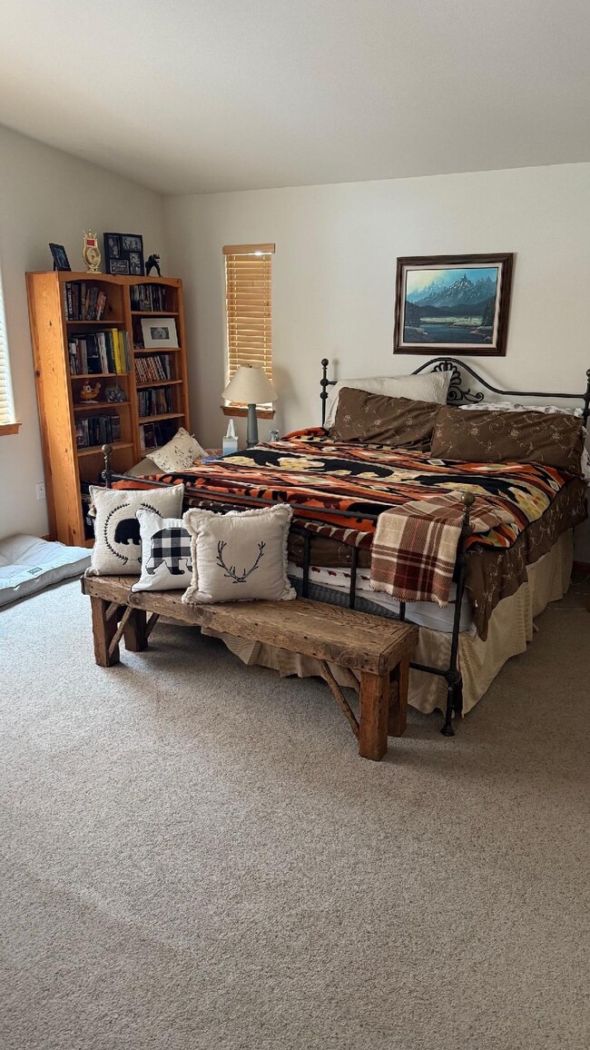 Photo - 2498 Talbot St