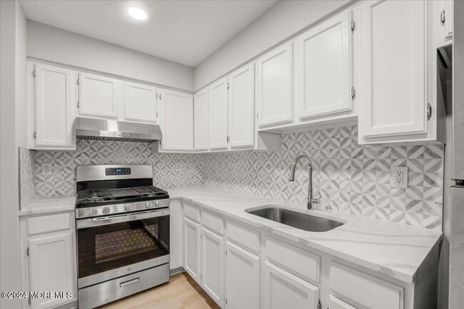 Photo - 785 Banyan Ct