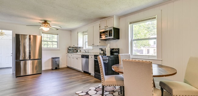 Room in House on Austin Dr