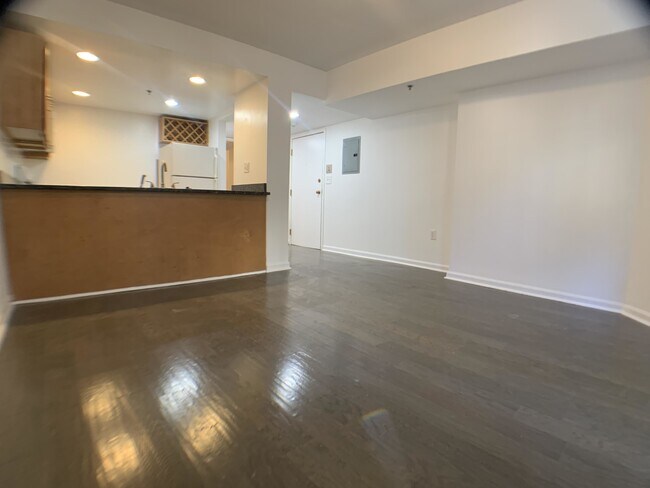 Photo - 36 Queensberry St