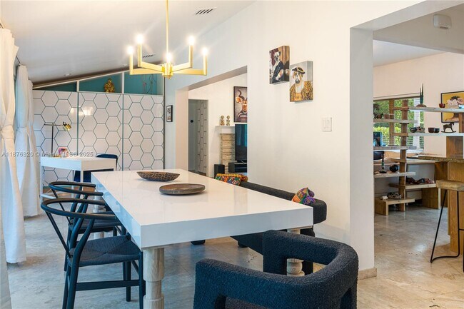 Photo - 11403 NE 8th Ave