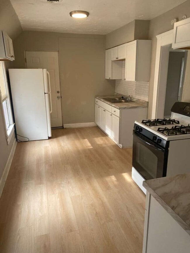 Photo - 1974 W 93rd St Unit UP