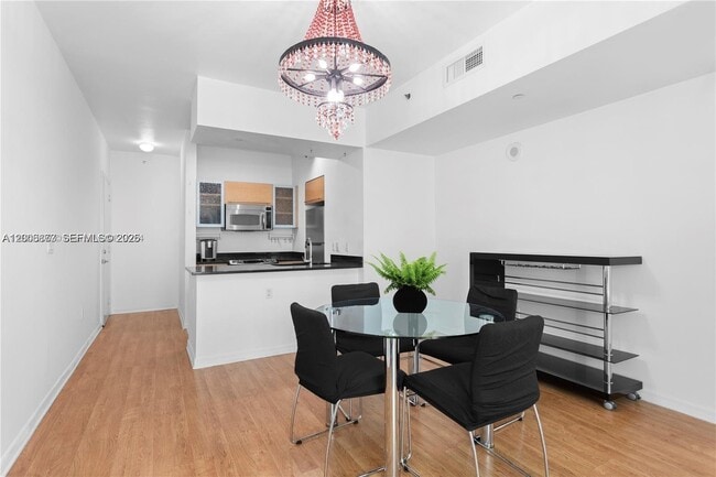 Photo - 950 Brickell Bay Dr Unidad 501