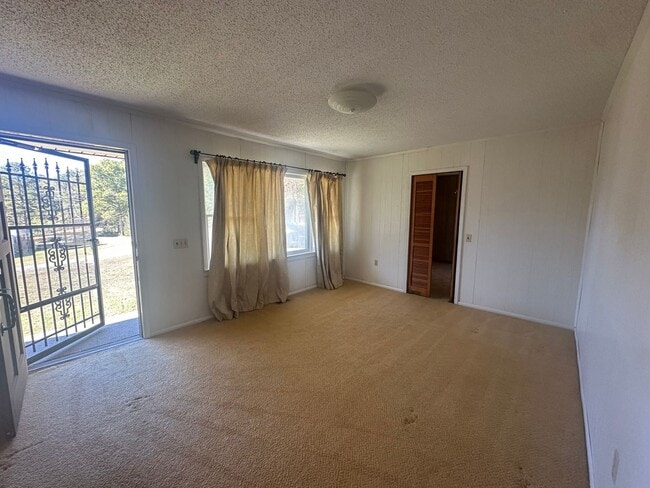 Photo - Charming 3-Bedroom, 2-Bath Home in Peacefu...