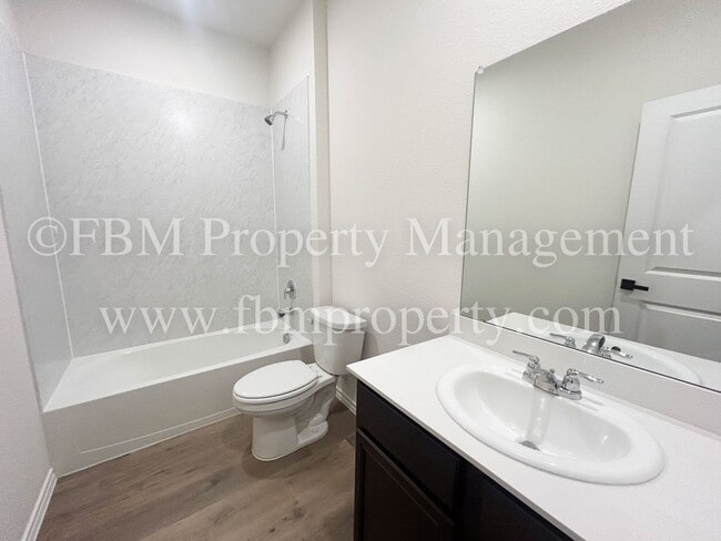 Photo - 935 Keystone Ct