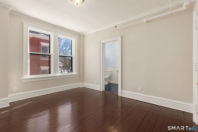 Photo - 360 Farmington Ave Unidad 5