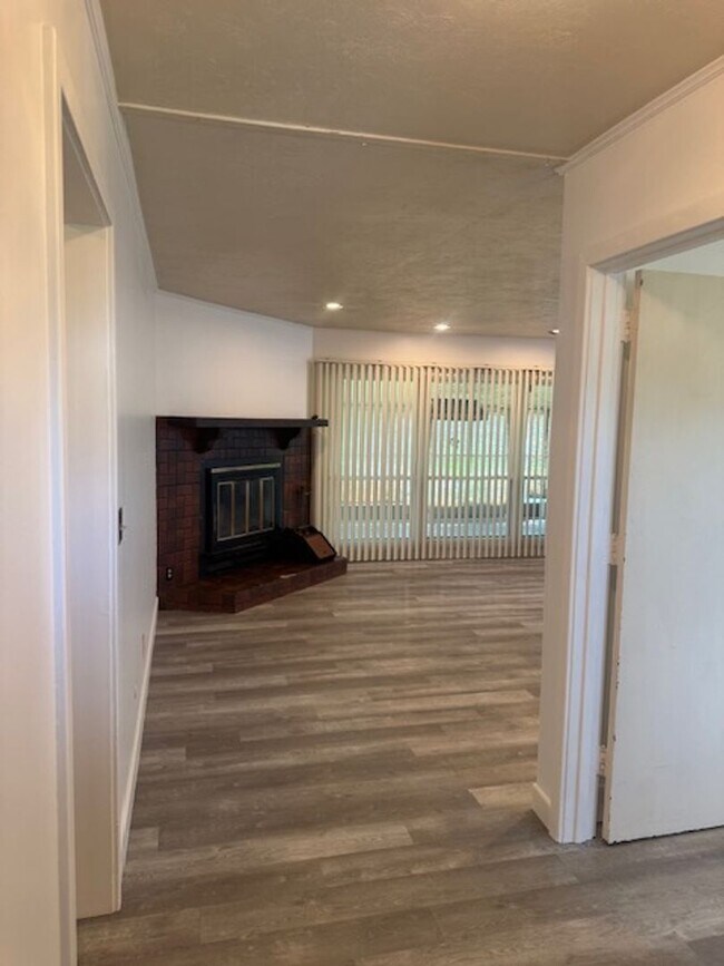 Photo - Spacious 3 Bedroom Home on Large Corner Lot with Sunporch!
