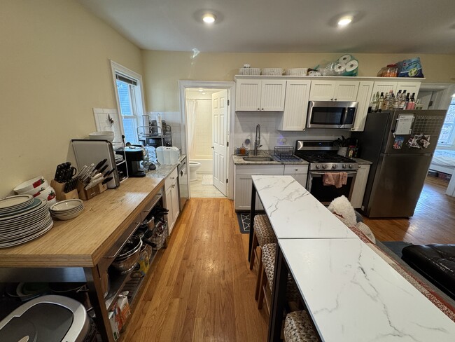 Photo - 30 Cambridge Ter Unit 2