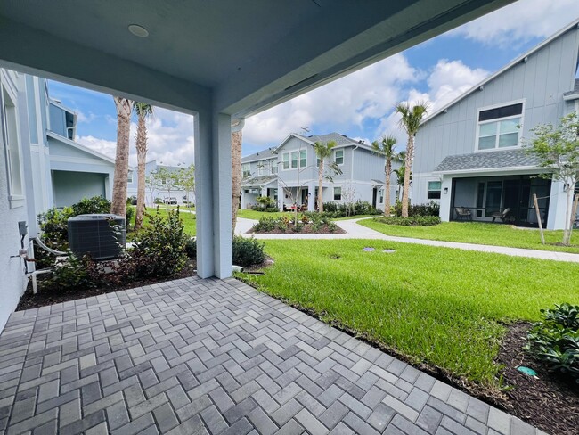 Photo - 16411 Powerscourt Dr