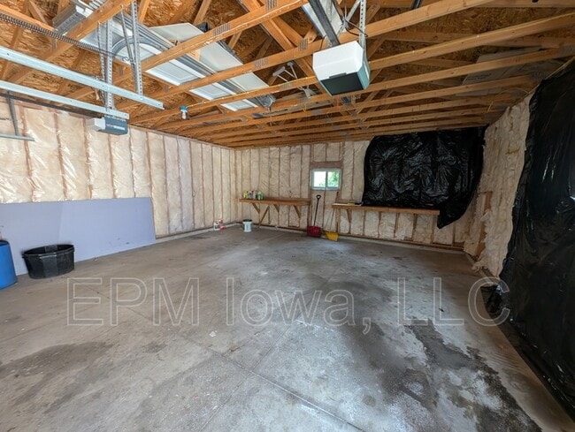 Building Photo - 313 4th Ave SW Rental