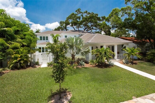 Photo - 335 16th Ave NE