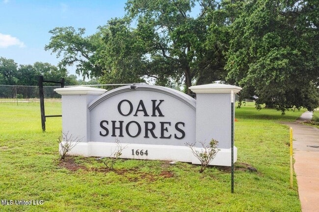 Building Photo - 1664 Beach Blvd Unit 35