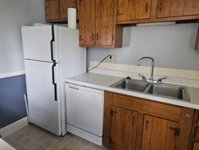 Photo - W379N5686 N Lake Rd Unidad Apt 4