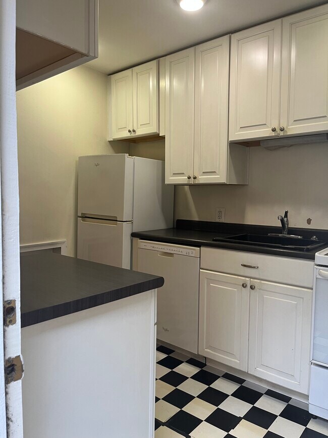 Cocina - 246 S Exeter St Unidad 1