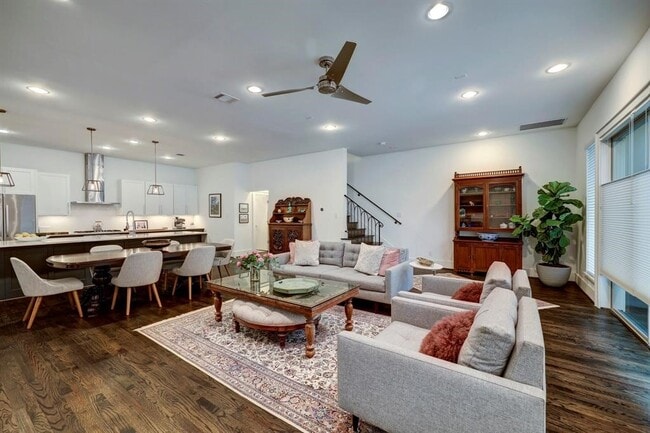 Photo - 2007 Brun St