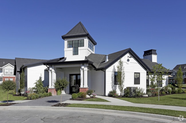 Clubhouse - The Meadows at Park Avenue