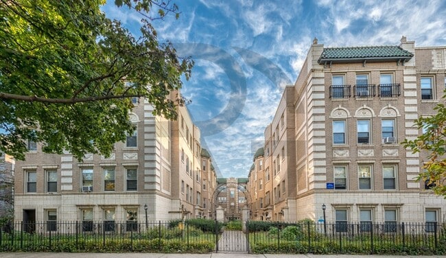 Photo - 4237 N Paulina St