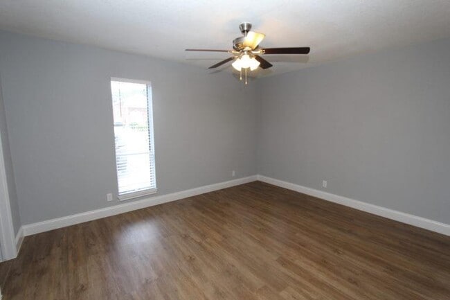 Building Photo - 6509 Berkman Dr Unit 115 Rental