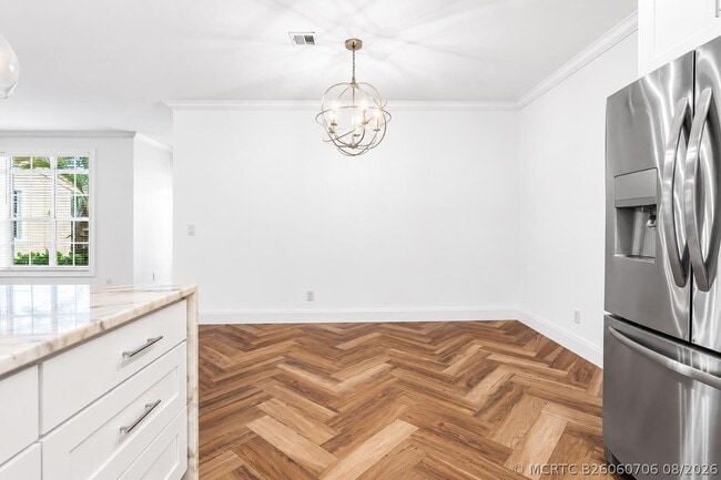 350 SW 8th St