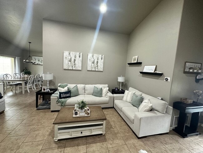 Photo - 3 Bed 2 Bath Home