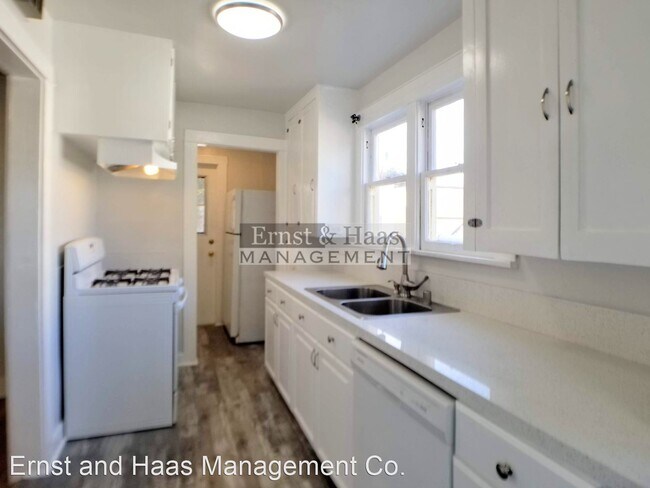 Photo - 2 br, 1 bath House - 3349 Walnut Ave.