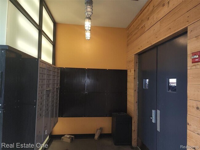 Photo - 211 E 9 Mile Rd Unit 215