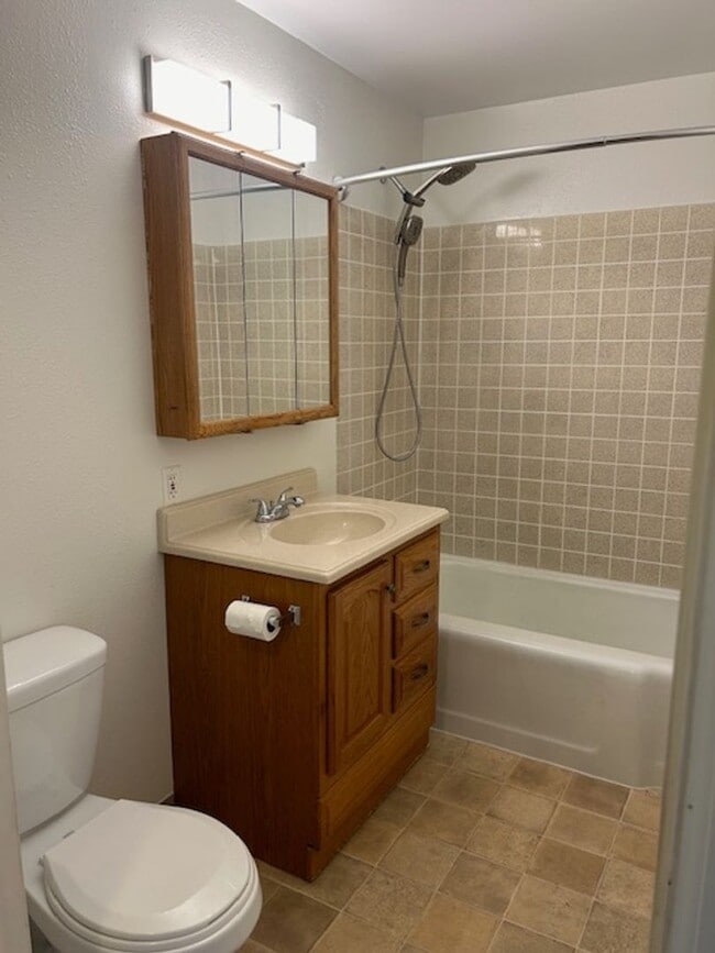 Photo - 934 Custer Ave