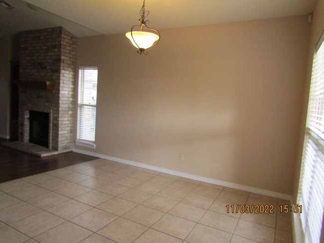 Photo - PETS NEGOTIABLE !!!