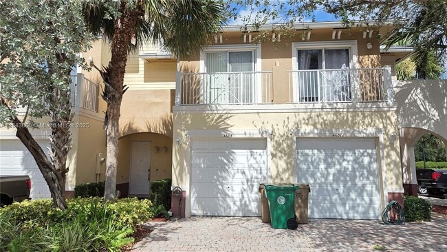 Photo - 4605 SW 75th Way Casa Adosada