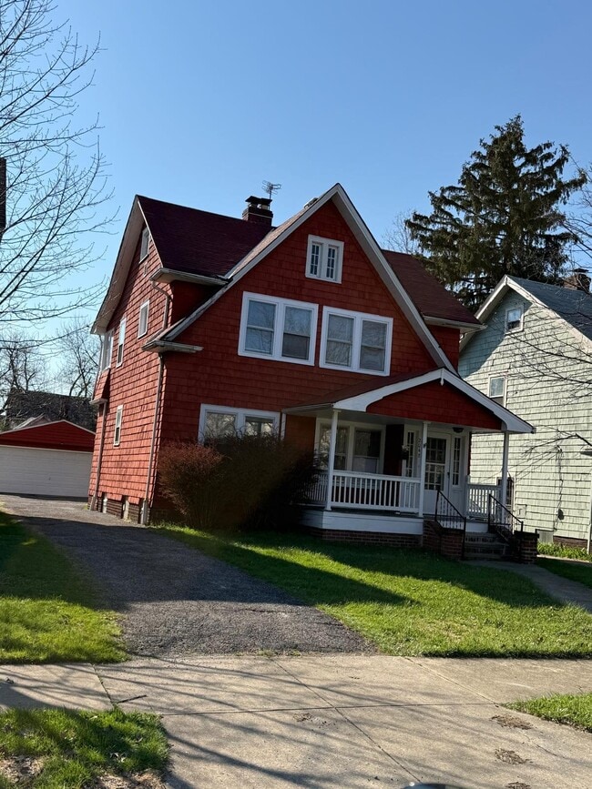 Building Photo - 2048 Rossmoor Rd