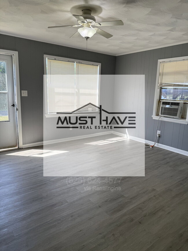 Photo - 2420 Claremont Rd