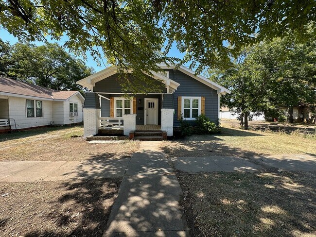 1515 NW 1st Ave - 1515 NW 1st Ave House