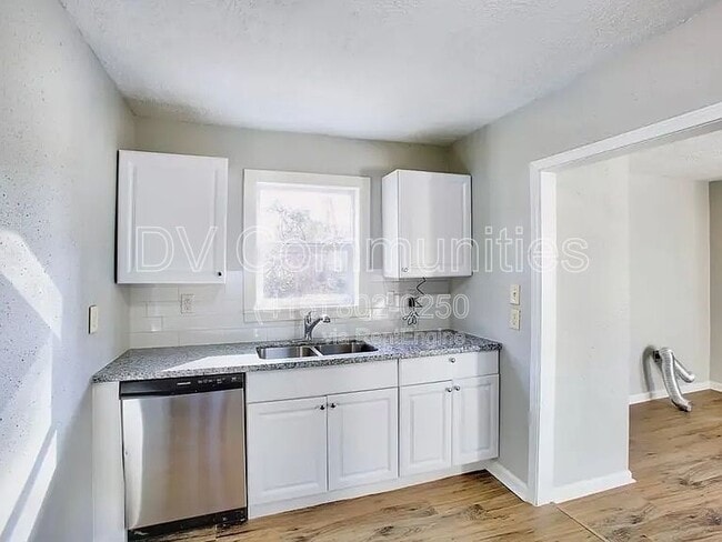 Photo - 1503 Bland St