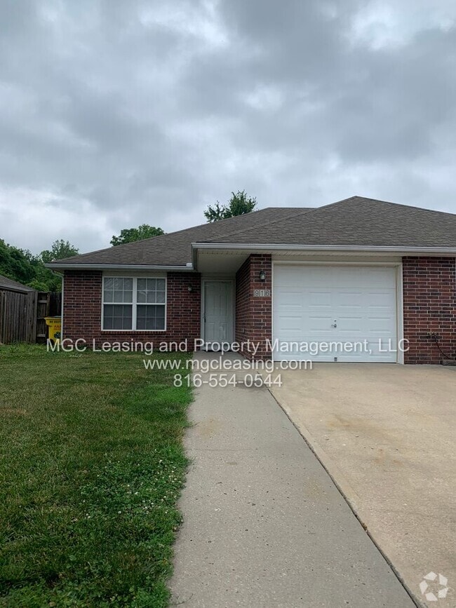Building Photo - 914-916 SW Sandy Ln Rental