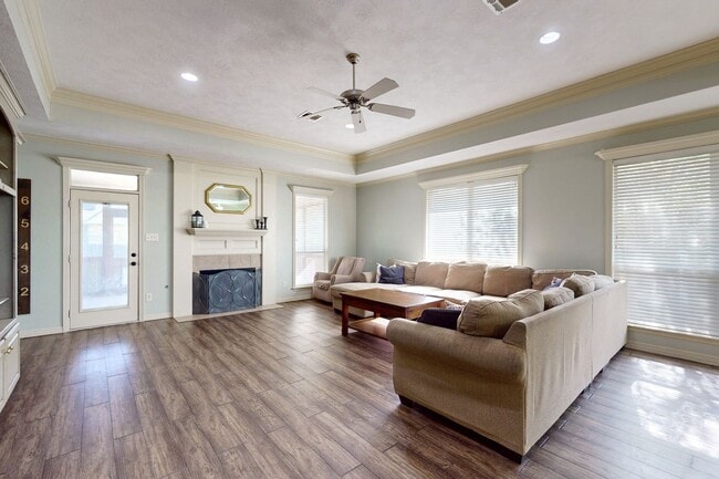 Photo - 3 Bedrom 2 bath with a 2 car garage