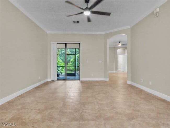 Building Photo - 12723 Kentwood Ave