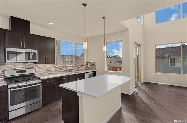 Photo - Gorgeous Executive Home, Available Now