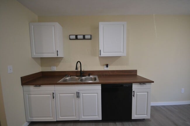 Photo - Vine St Duplexes Unit 617