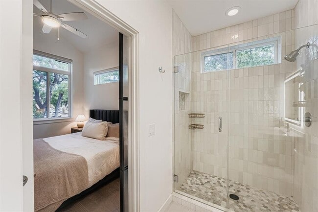 Photo - 814 N Bluff Dr