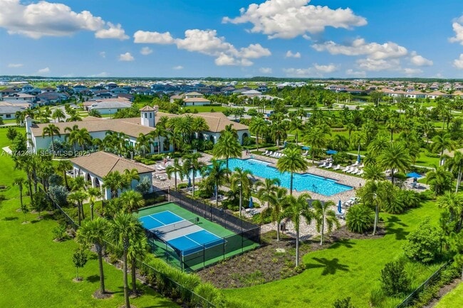 Photo - 5105 Panella Ave