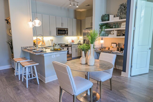 Designer Kitchen at Hawthorne at Indy West in Wilmington, NC - Hawthorne at Indy West Apartments